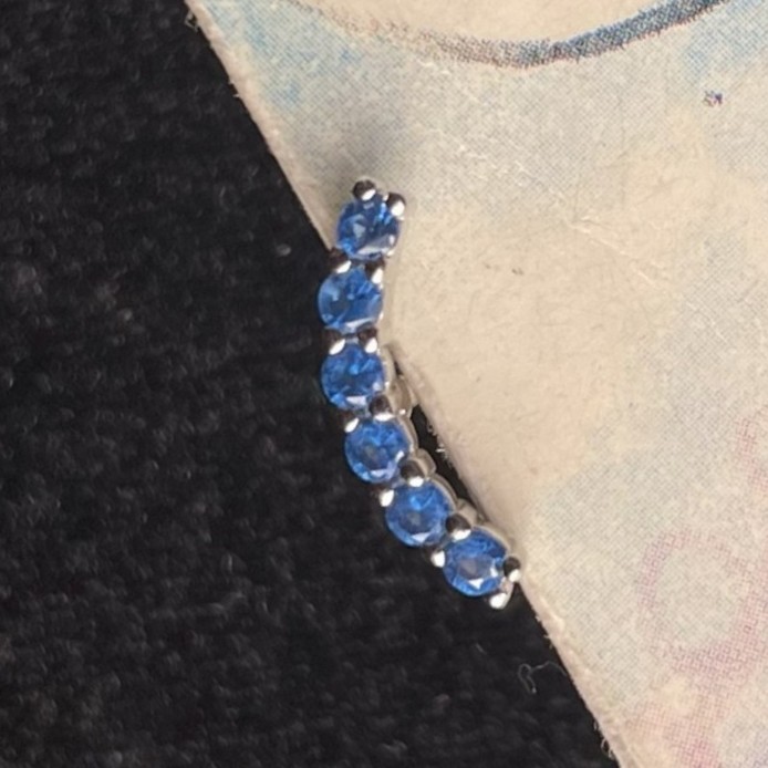 پیرسینگ گوش نگین  دار کد1