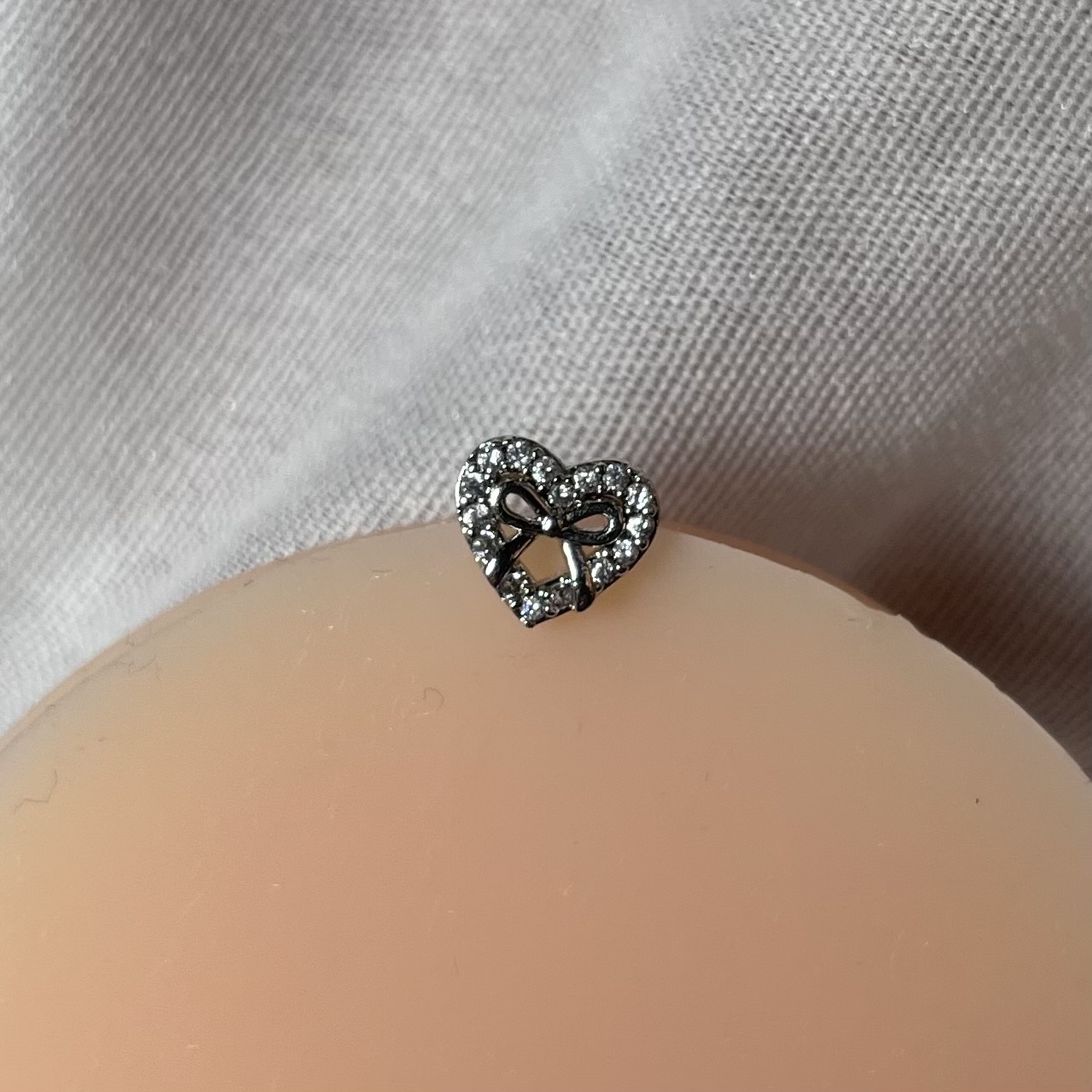 پیرسینگ قلب پاپیونی