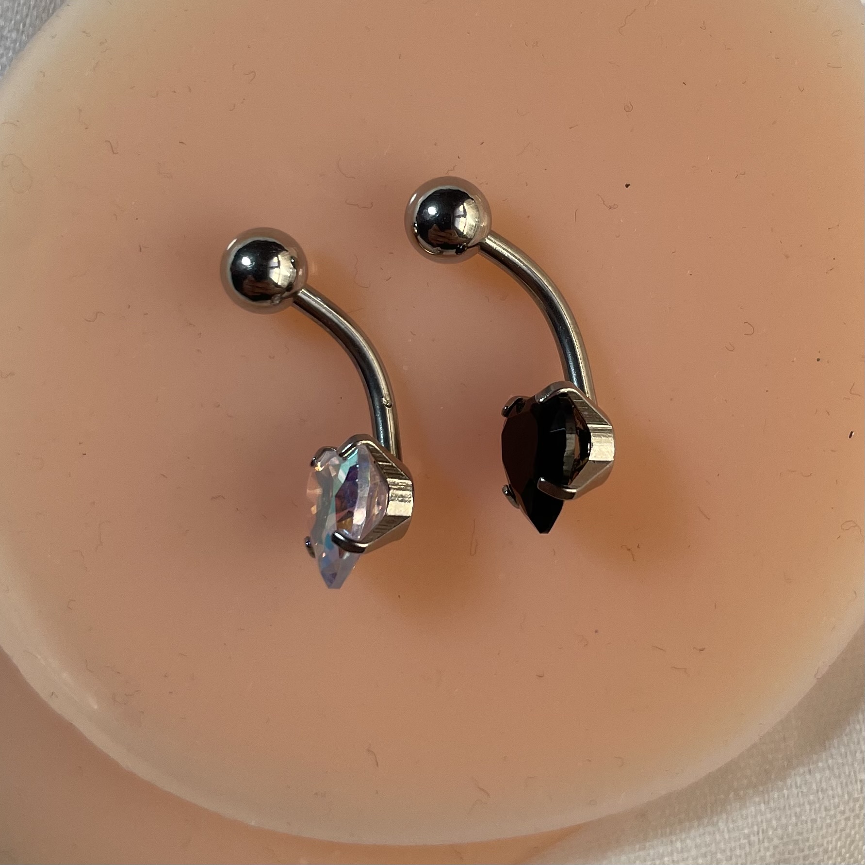 پیرسینگ ناف قلبی کد ۲