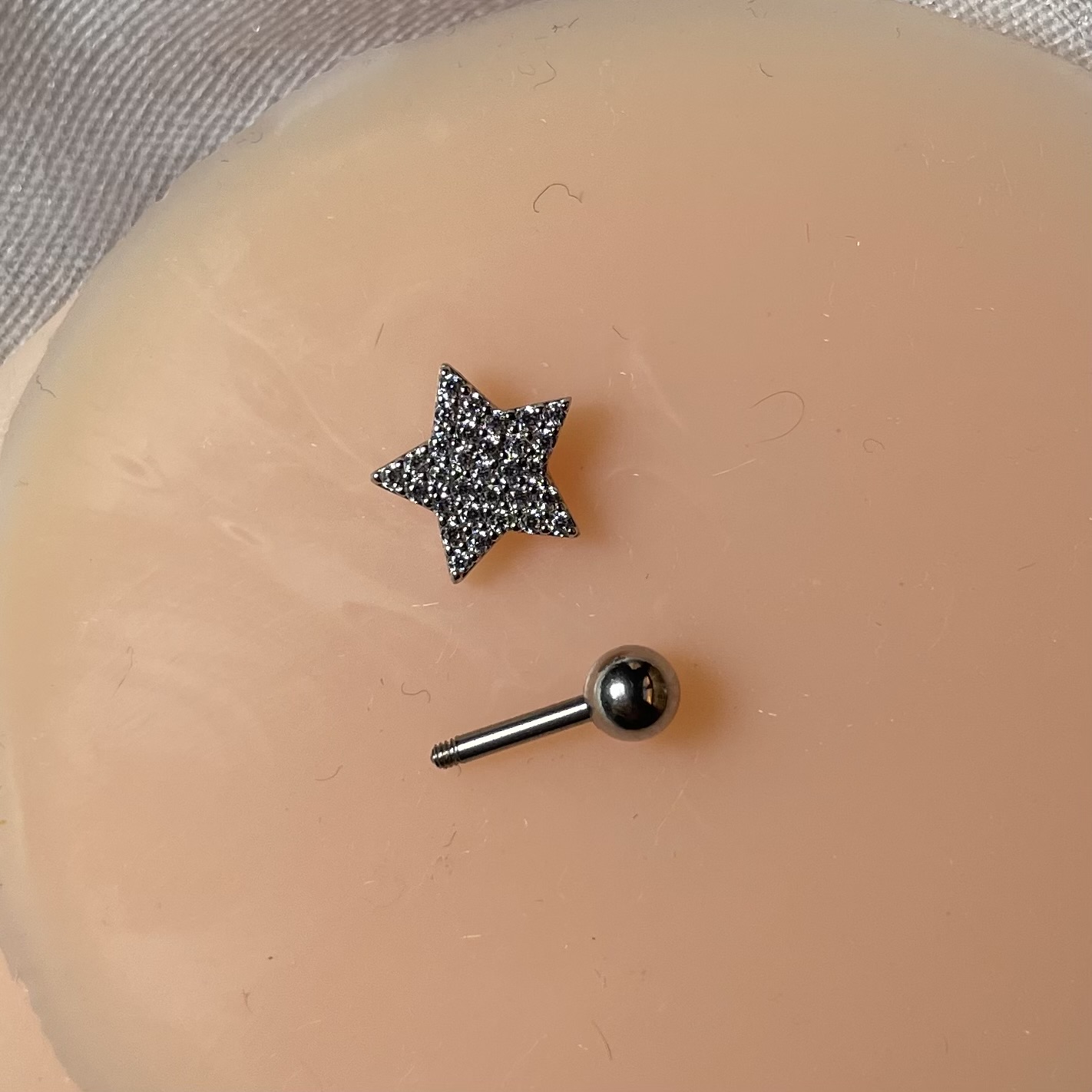 پیرسینگ ستاره شاینی